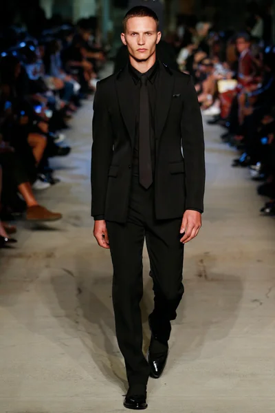 Look 47